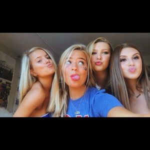 Meet your Posher, Sylvia